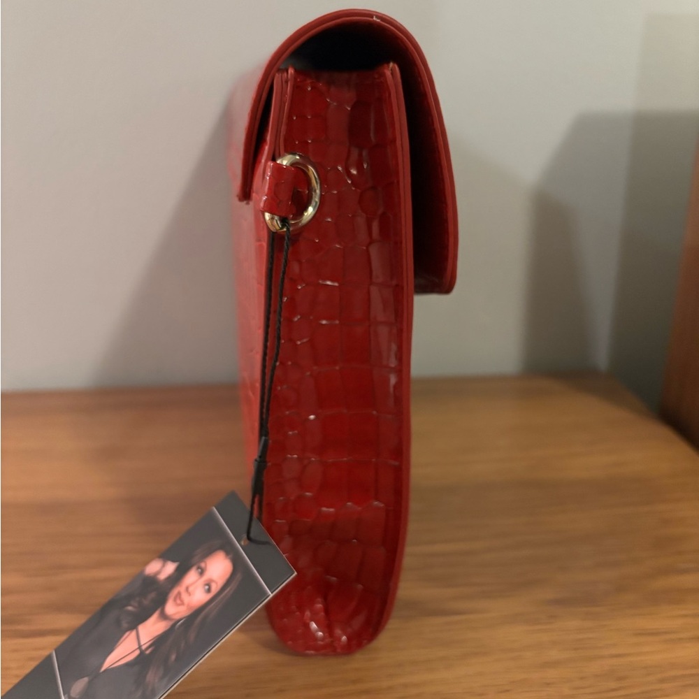 Vanessa Williams vibrant red faux crocodile embossed clutch purse NWT - Picture 5 of 12